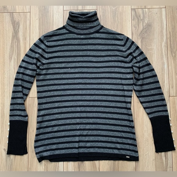 EUC VEX vintage holiday Lurex black and silver holiday turtleneck knit top - Picture 4 of 11